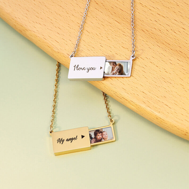 Engraving Personalized Memory Envelope Photo Necklace