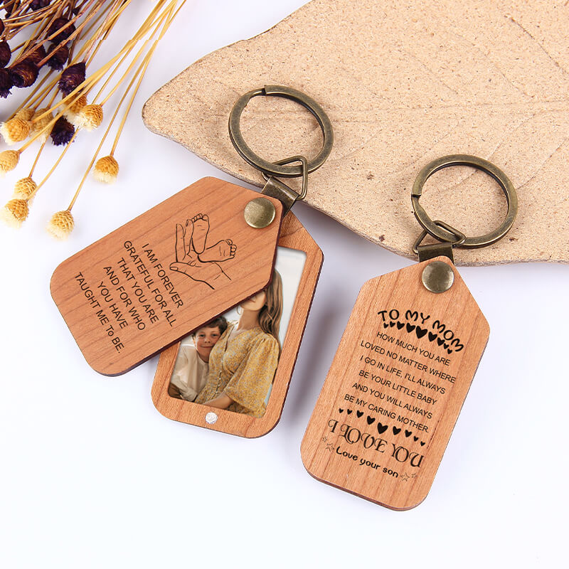 Customizable Wooden Keychain, personalized Wooden Photo Keyring