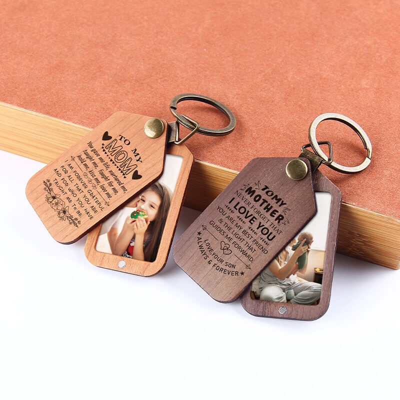 Customizable Wooden Keychain, personalized Wooden Photo Keyring
